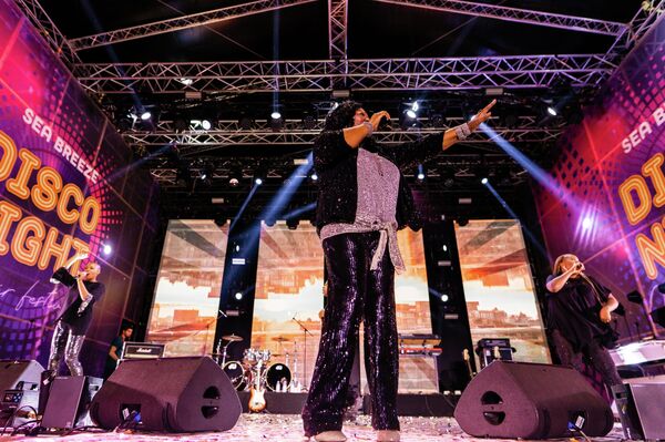 Boney M на концерте в Sea Breeze  - Sputnik Азербайджан