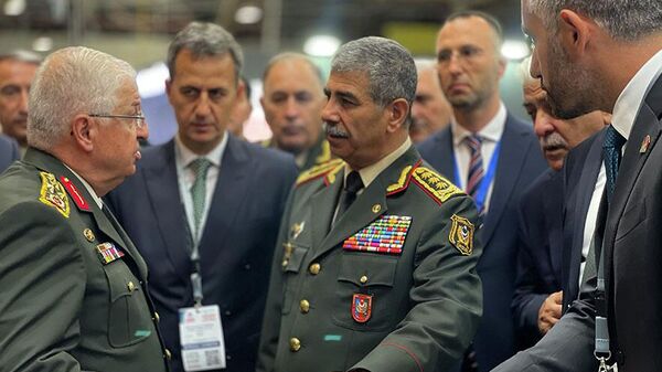 Министр обороны Азербайджана встретился с начальником Генерального штаба Вооруженных сил Турции - Sputnik Азербайджан