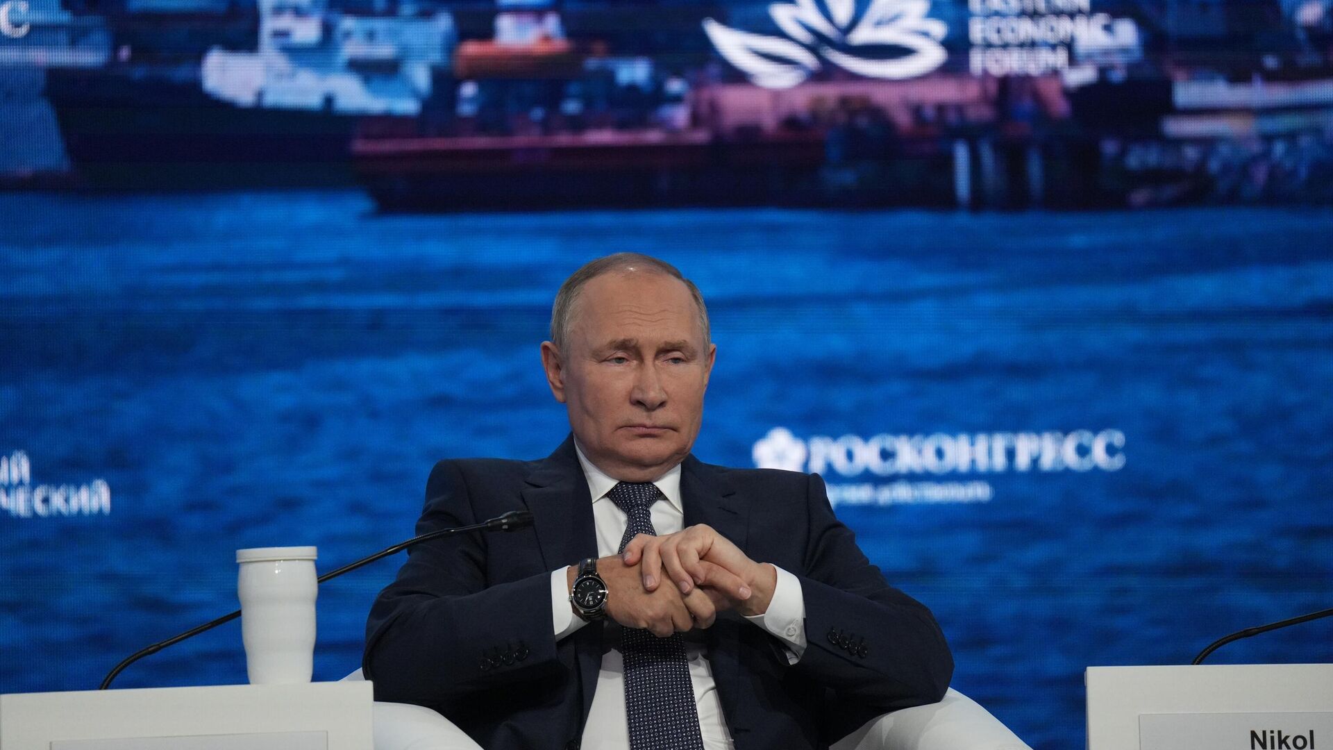Президент РФ В. Путин принял участие в VII Восточном экономическом форуме - Sputnik Азербайджан, 1920, 07.09.2022
