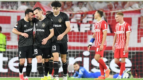 Игровой момент в матче между агдамским Карабахом и немецким Фрайбургом в рамках первого тура группового этапа Лиги Европы - Sputnik Azərbaycan