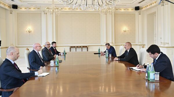 Президент Азербайджана Ильхам Алиев принял главного советника Государственного департамента США по переговорам на Кавказе Филипа Рикера - Sputnik Азербайджан