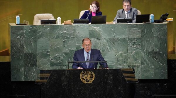 Глава МИД Российской Федерации Сергей Лавров на заседании 77-й сессии Генеральной ассамблеи ООН - Sputnik Азербайджан