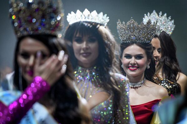 В Баку прошел финал III Международного конкурса красоты International Beauty and Model - Sputnik Азербайджан