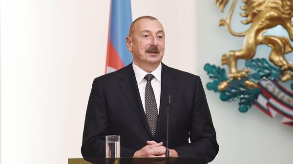 Президент Азербайджанской Республики Ильхам Алиев и Президент Республики Болгария Румен Радев выступили с заявлениями для печати - Sputnik Азербайджан