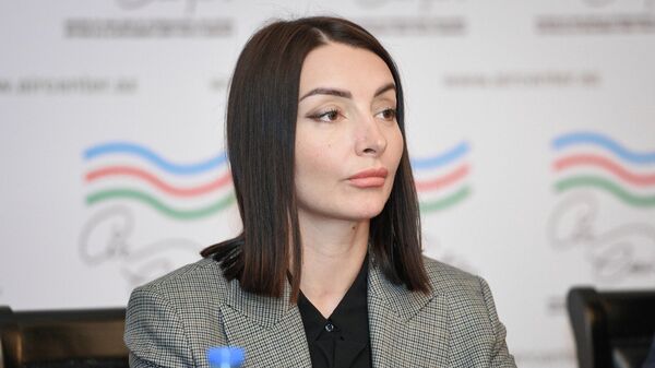 Ermənistanın 2020-ci il oktyabrın 11-də Gəncədə törətdiyi terrorun ikinci ildönümü ilə bağlı keçirilən “dəyirmi masa” - Sputnik Азербайджан
