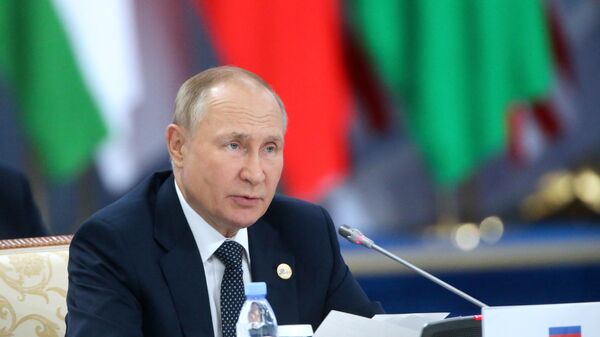 Президент РФ Владимир Путин на VI саммите Совещания по взаимодействию и мерам доверия в Азии, Астана - Sputnik Азербайджан