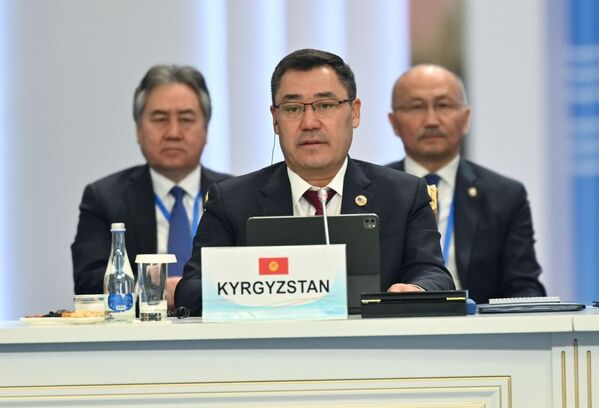  Президент Киргизии Садыр Жапаров на VI саммите Совещания по взаимодействию и мерам доверия в Азии (СВМДА) во Дворце Независимости в Астане.  - Sputnik Азербайджан