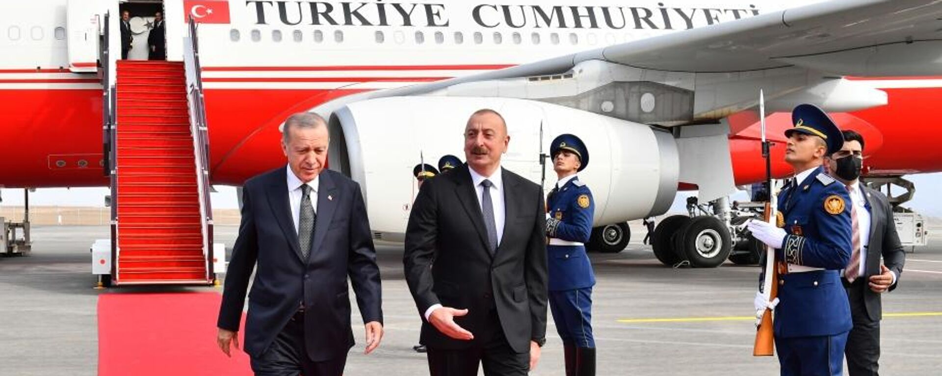 Президент Ильхам Алиев и Президент Реджеп Тайип Эрдоган приняли участие в церемонии открытия Зангиланского международного аэропорта - Sputnik Азербайджан, 1920, 11.06.2023