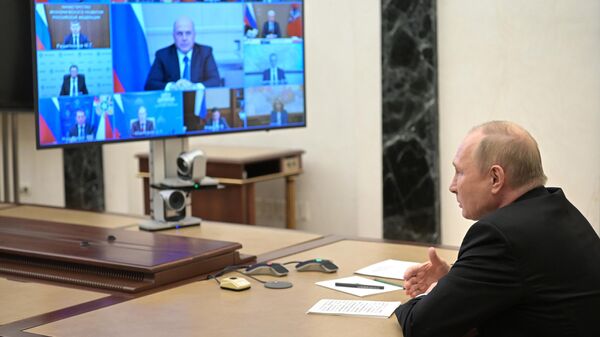 Президент РФ В. Путин провел заседание координационного совета при правительстве РФ по обеспечению потребностей ВС РФ - Sputnik Азербайджан