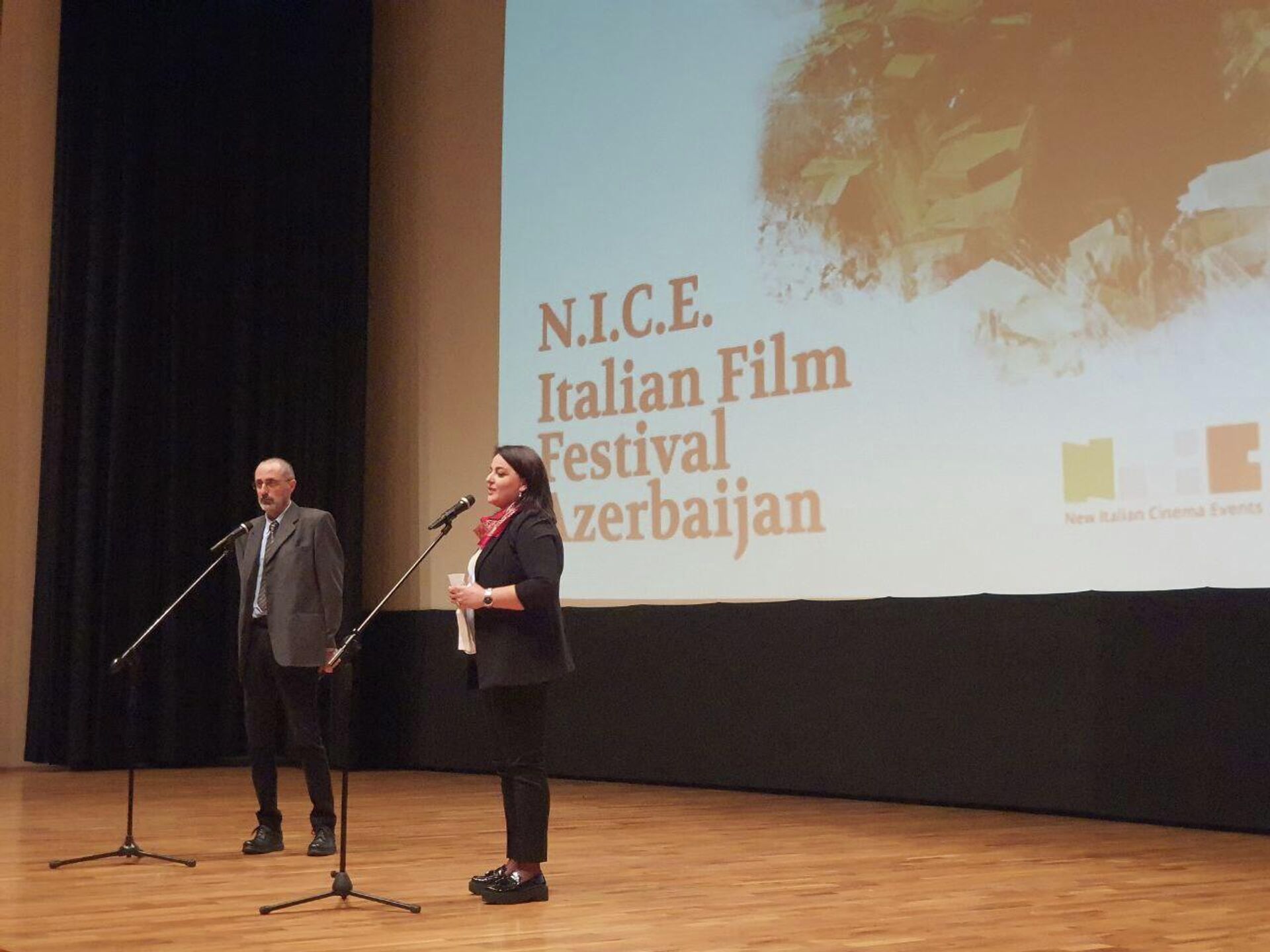 В киноцентре «Низами» открылся кинофестиваль итальянского кино N.I.C.E. - Sputnik Азербайджан, 1920, 26.10.2022