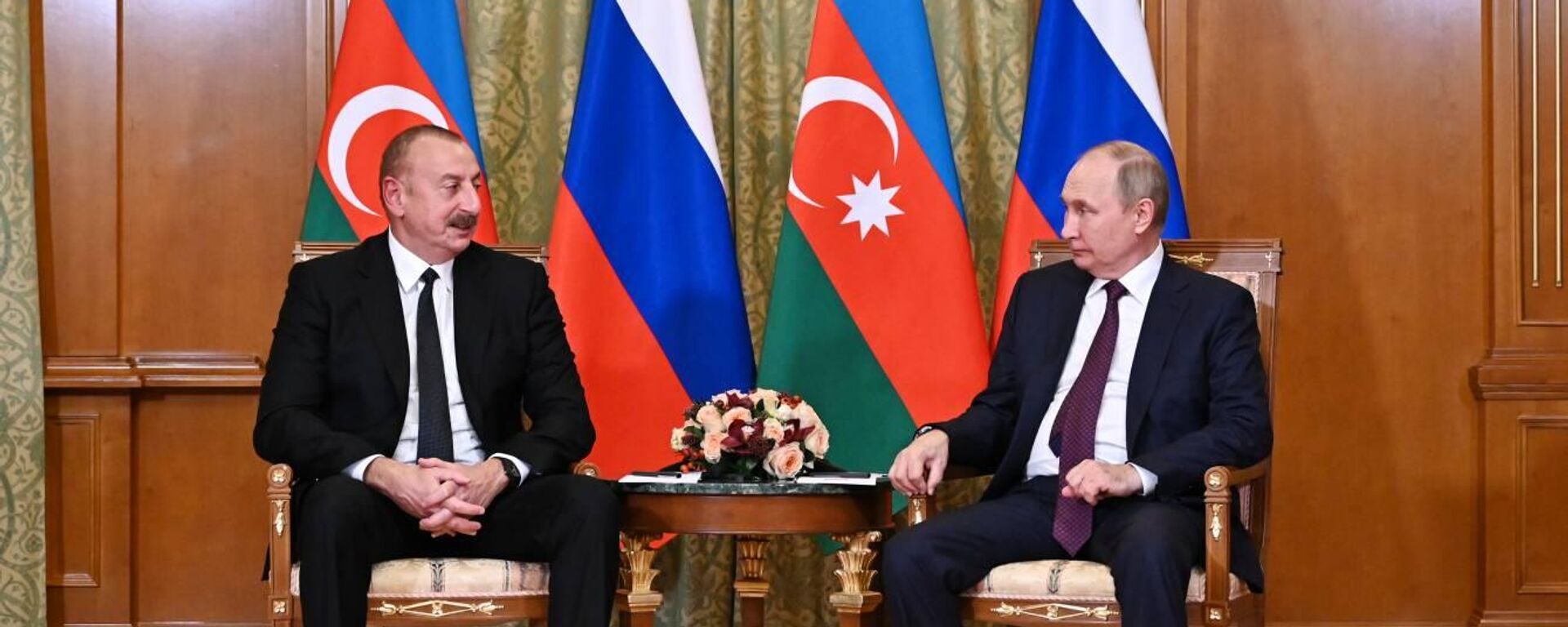 Президент Азербайджана Ильхам Алиев и Президент России Владимир Путин - Sputnik Азербайджан, 1920, 11.10.2023