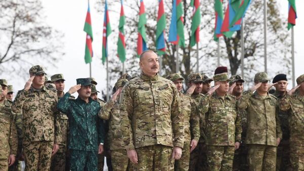 Президент Ильхам Алиев на мероприятии, организованном в Шуше по случаю Дня Победы - Sputnik Азербайджан