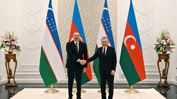 Встреча президентов Азербайджана и Узбекистана в Самарканде
 - Sputnik Азербайджан