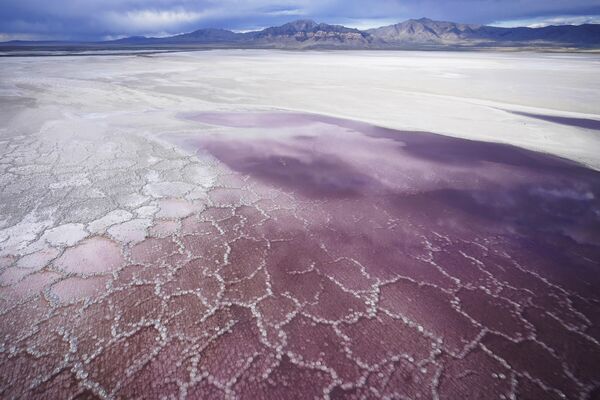 Большое соленое озеро в штате Юта, США. - Sputnik Азербайджан