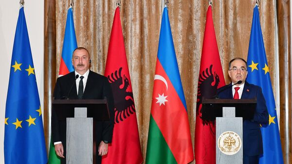 Президенты Азербайджана и Албании выступили с заявлениями для печати - Sputnik Азербайджан