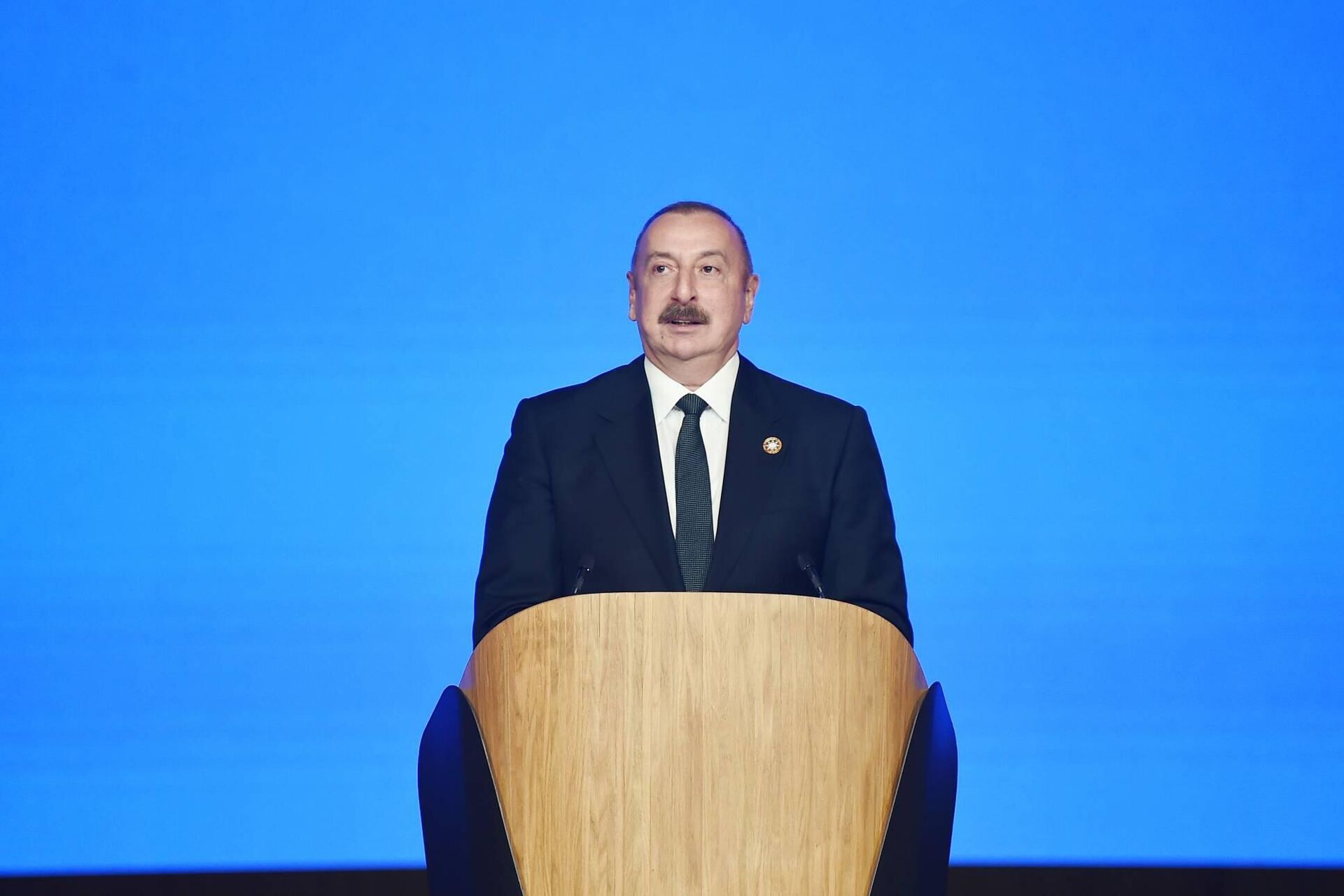 Президент Ильхам Алиев принимает участие в мероприятии, посвященном 30-летию ПЕА - Sputnik Азербайджан, 1920, 04.04.2024