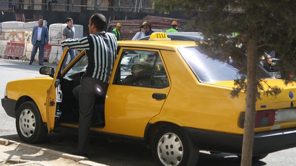 Таксист, фото из архива - Sputnik Азербайджан