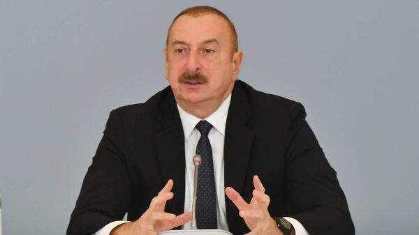 Президент Ильхам Алиев принимает участие в международной конференции в Баку на тему «Вдоль Среднего коридора: геополитика, безопасность и экономика» - Sputnik Азербайджан