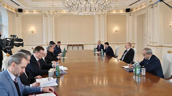 Ильхам Алиев принял делегацию во главе с Рустамом Миннихановым - Sputnik Азербайджан