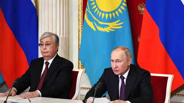 Президент РФ Владимир Путин и президент Республики Казахстан Касым-Жомарт Токаев  - Sputnik Азербайджан