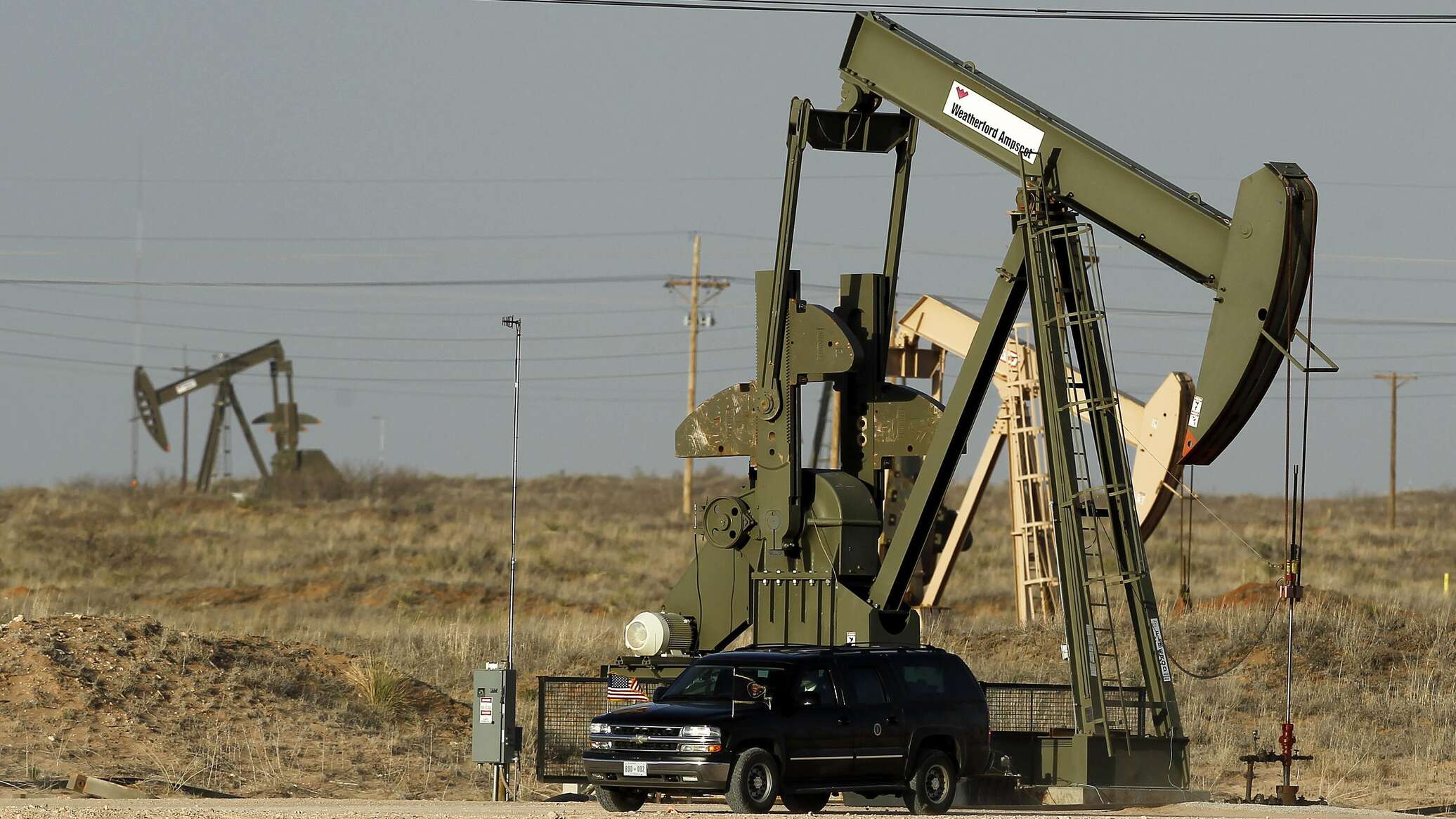 Neft yenidən ucuzlaşıb - Diqqətlər Çin iqtisadiyyatına yönəlib