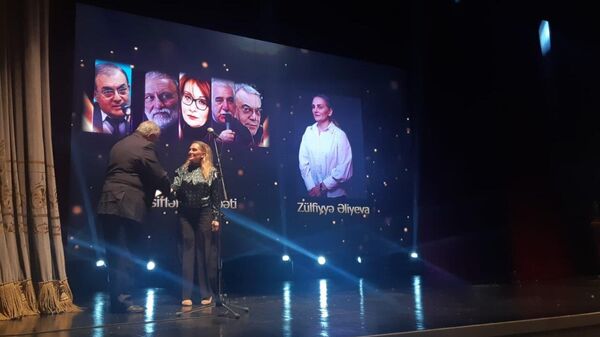 Церемония награждения победителей II Фестиваля короткометражных спектаклей 4.4 - Sputnik Азербайджан