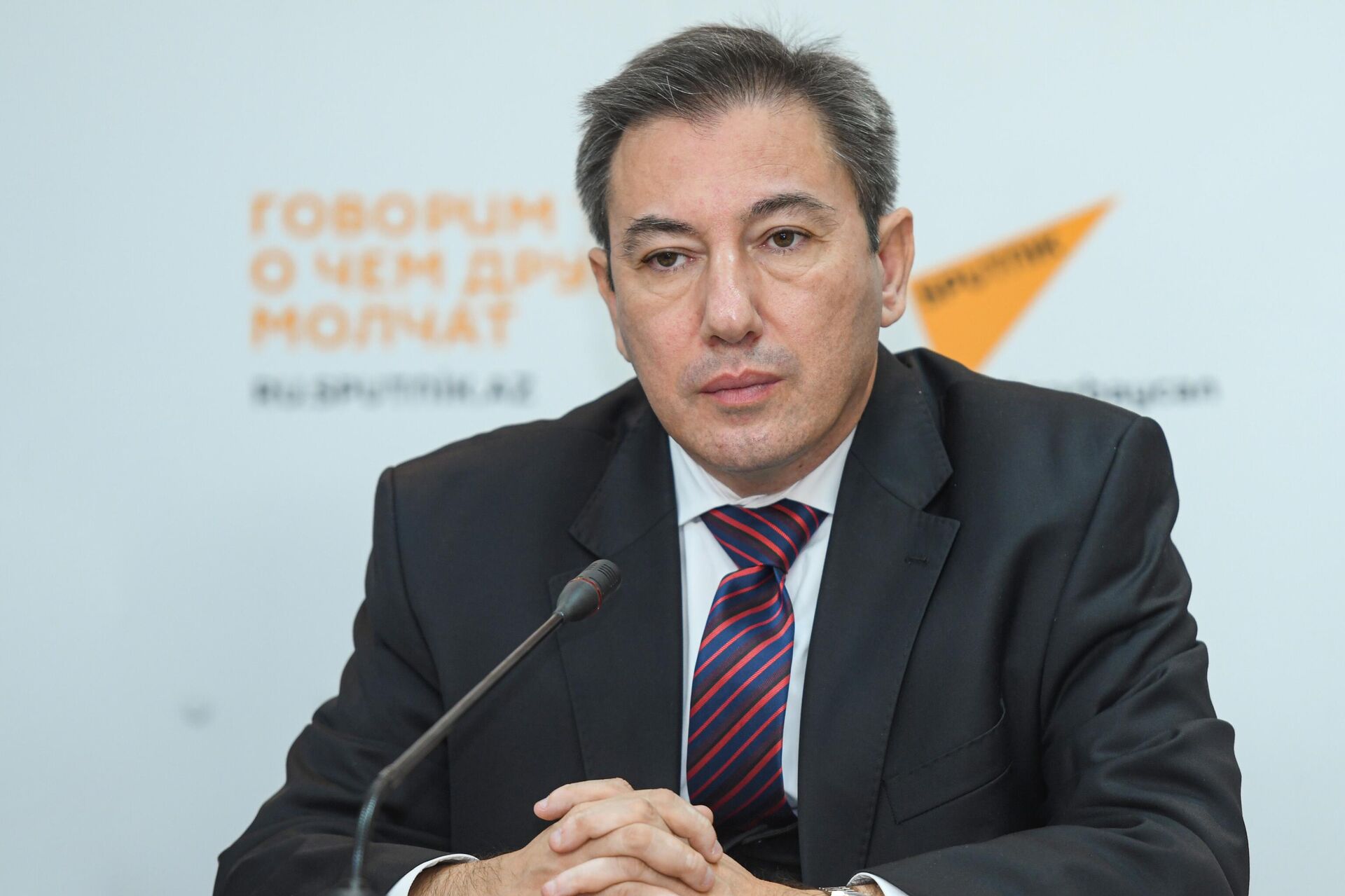 Политолог Ильгар Мамедов - Sputnik Азербайджан, 1920, 05.02.2025