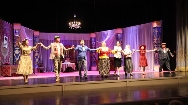 В Баку завершились гастроли коллектив Каттакурганского городского драматического театра (Узбекистан) - Sputnik Азербайджан