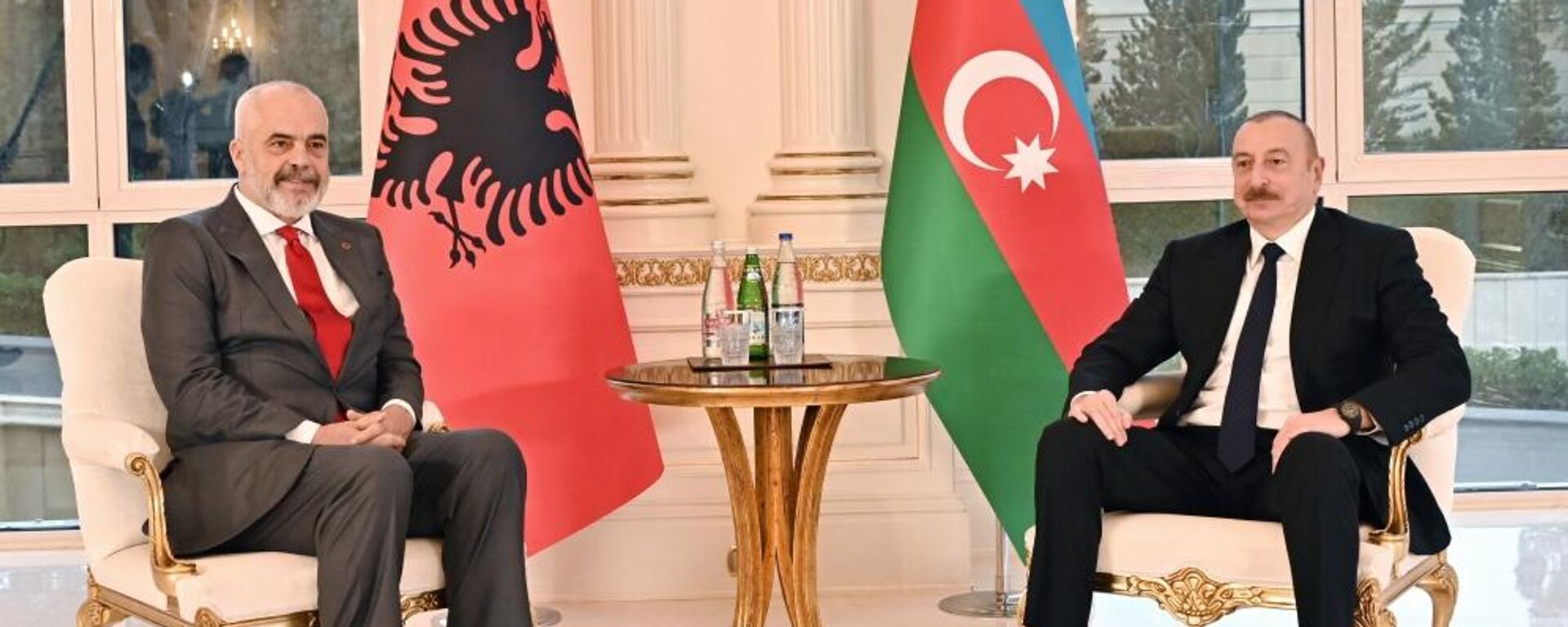 Президент Азербайджанской Республики Ильхам Алиев и премьер-министр Албании Эди Раме, фото из архива - Sputnik Азербайджан, 1920, 15.05.2025