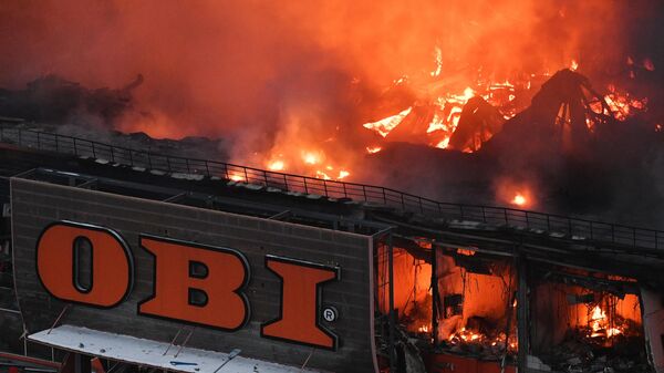 Пожар в магазине OBI  - Sputnik Azərbaycan