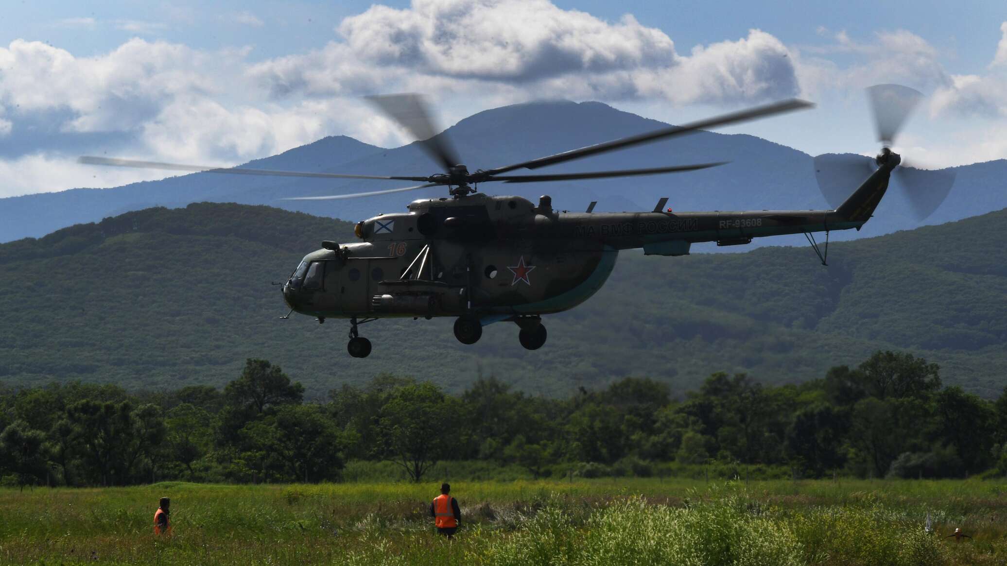 Rusiya qırıcıları Ukrayna hərbi helikopterini vurub - Müdafiə Nazirliyi
