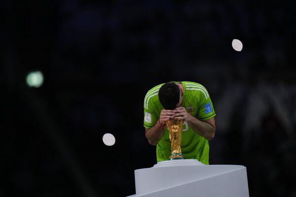 Церемония награждения победителей Кубка мира по футболу ЧМ-2022 в Катаре. - Sputnik Азербайджан