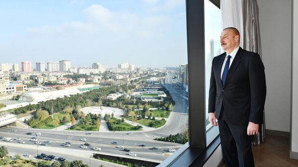 Prezident İlham Əliyev və birinci xanım Mehriban Əliyeva “The Ritz-Carlton Baku” otelinin açılışında iştirak ediblər - Sputnik Azərbaycan