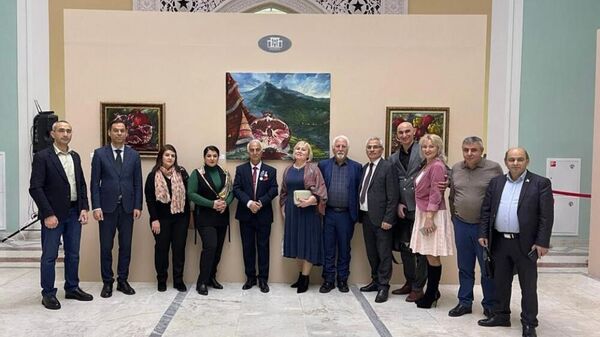 На ВДНХ открылась выставка азербайджанского художника - Sputnik Азербайджан