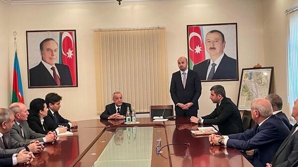 Спецпредставитель президента встретился с представителями общественности Губадлы - Sputnik Азербайджан