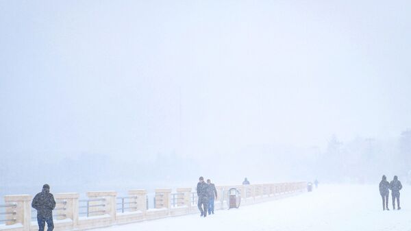 Снег в Баку, 09 января, 2023 - Sputnik Азербайджан