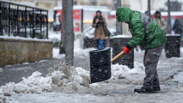Снег в Баку, 09 января, 2023 - Sputnik Азербайджан