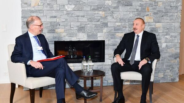 Ильхам Алиев встретился с президентом и главным исполнительным директором Carlsberg Group - Sputnik Азербайджан