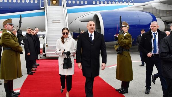 Президент Азербайджана Ильхам Алиев и первая леди Мехрибан Алиева  - Sputnik Азербайджан