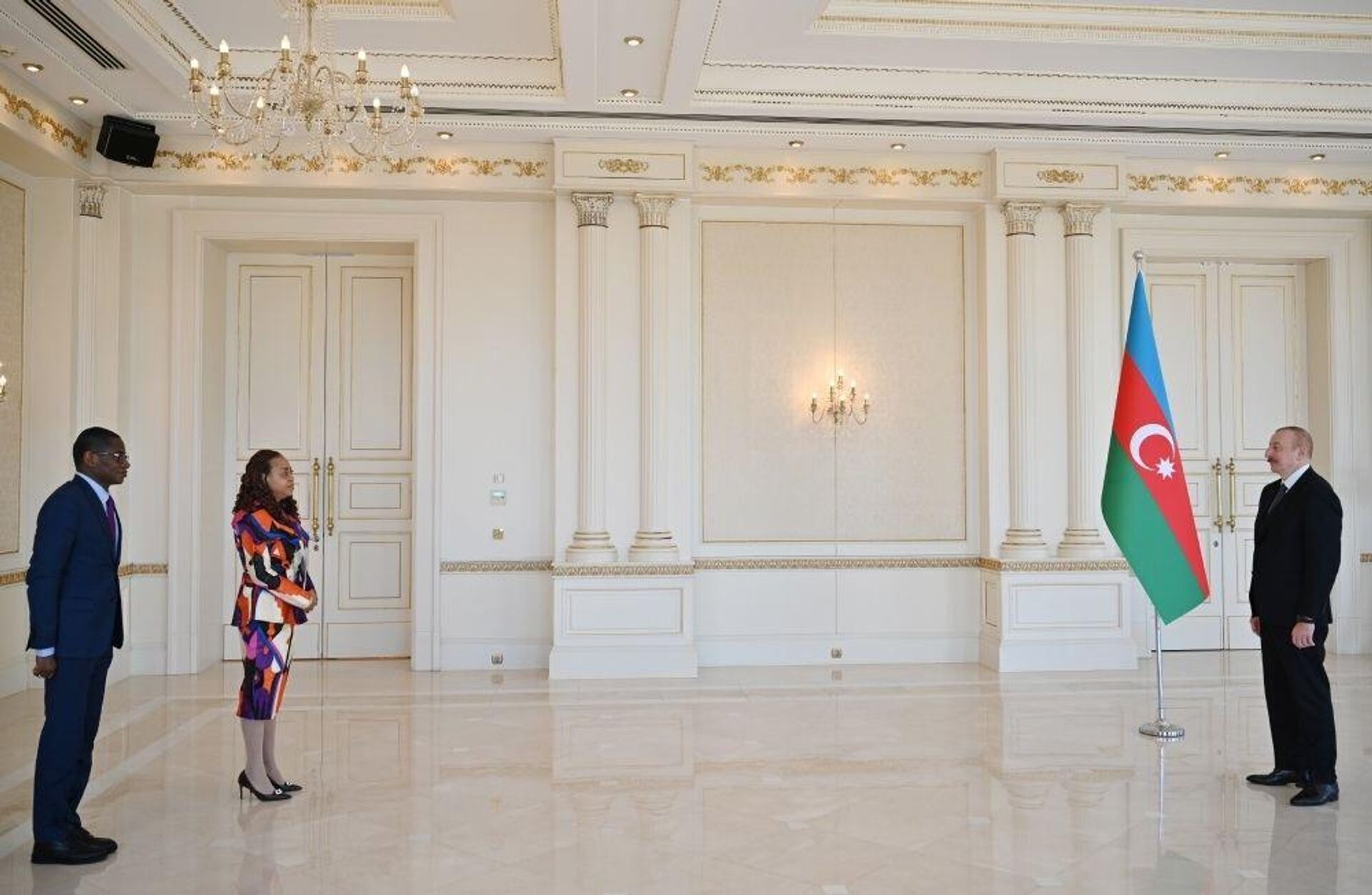 Президент Ильхам Алиев принял верительные грамоты новоназначенного посла Ганы в Азербайджане - Sputnik Azərbaycan, 1920, 14.02.2023