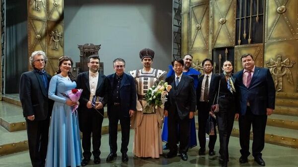 Азербайджанский дирижер Эйюб Гулиев принял участие на 41-й Международном оперном фестивале имени Федора Шаляпина, который стартовал в Казани  - Sputnik Азербайджан
