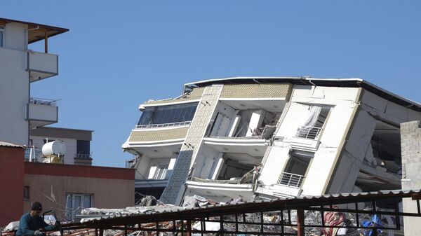 Разрушенное здание в Турции, фото из архива - Sputnik Азербайджан