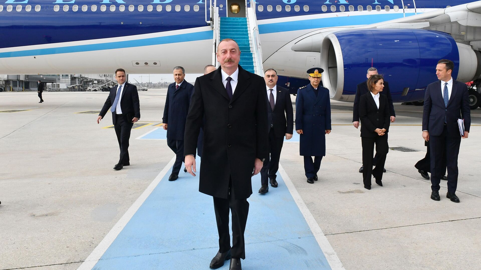 Ильхам Алиев прибыл с рабочим визитом в Турцию
 - Sputnik Азербайджан, 1920, 25.02.2023