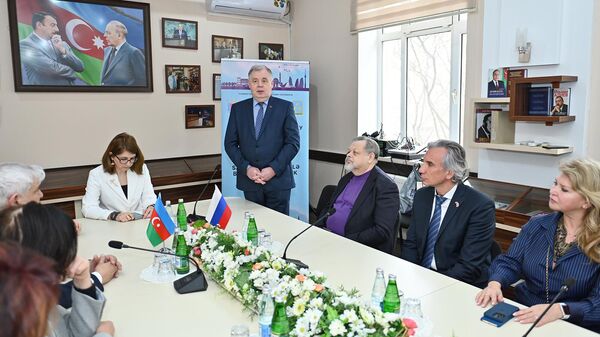 В Баку представлен проект Празднуем Масленицу вместе с Санкт-Петербургом - Sputnik Азербайджан