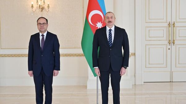 Президент Азербайджана принял верительные грамоты нового посла Болгарии - Sputnik Азербайджан