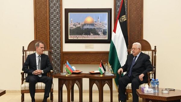 Джейхун Байрамов на встрече с президентом Палестины Махмудом Аббасом - Sputnik Азербайджан