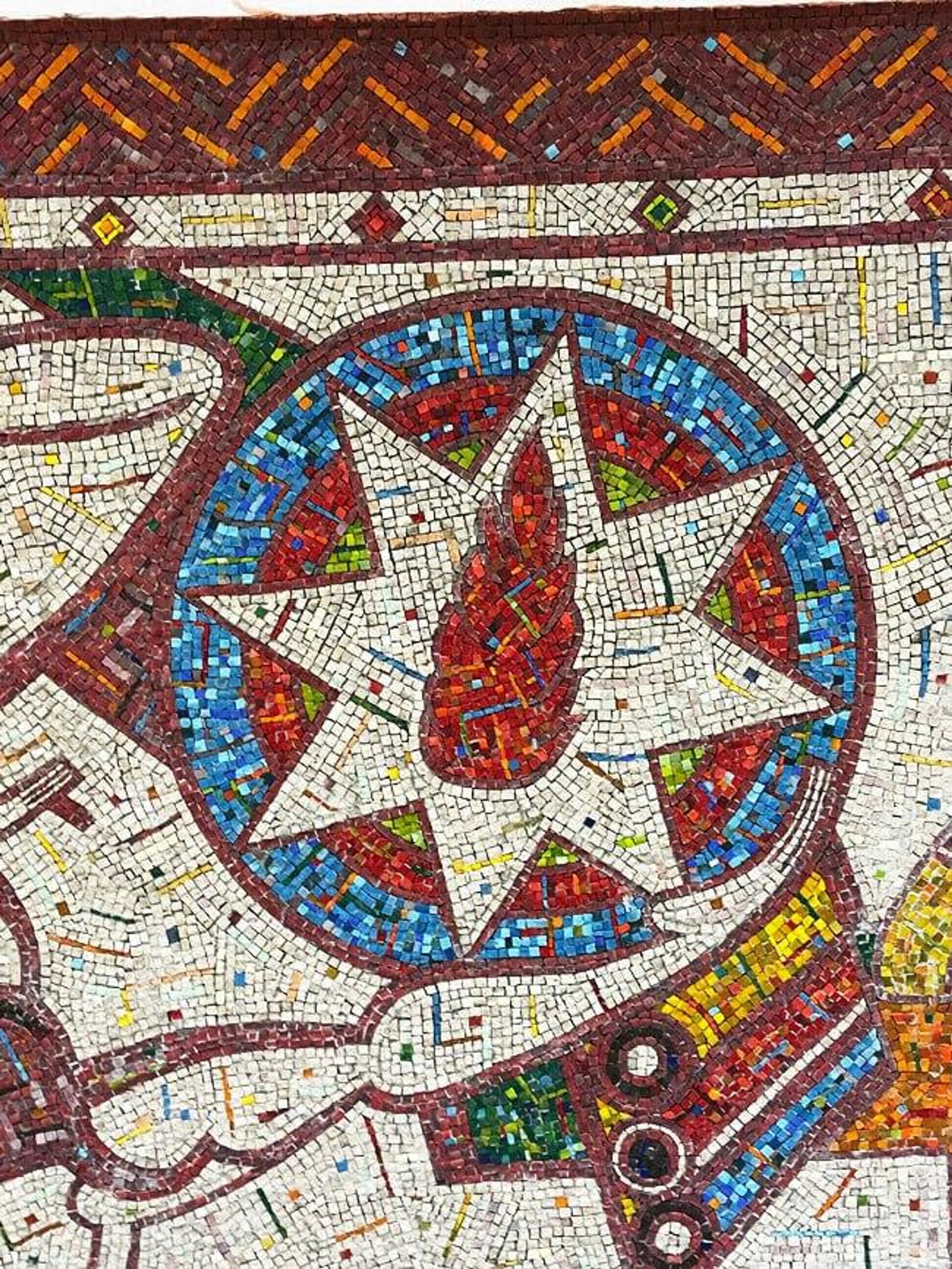 Мозаика в Спортивно-концертном комплексе имени Гейдара Алиева - Sputnik Азербайджан, 1920, 05.04.2023