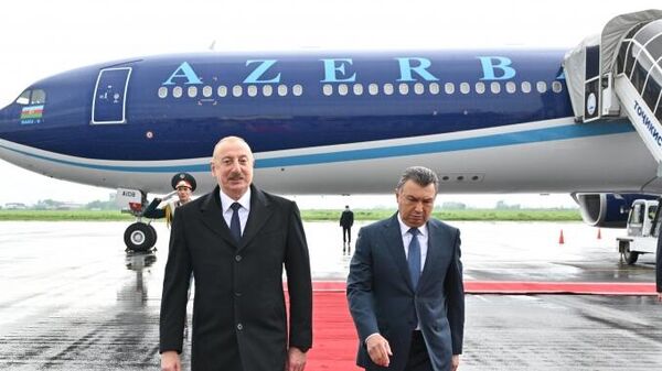 Ильхам Алиев прибыл с госвизитом в Таджикистан - Sputnik Азербайджан