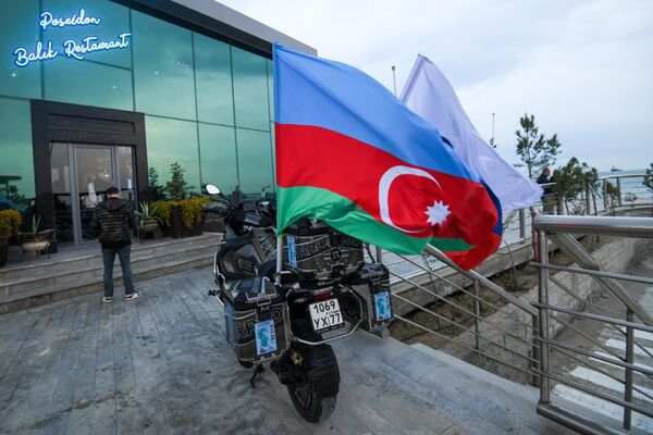 Beynəlxalq motoyürüşünün iştirakçıları. - Sputnik Azərbaycan