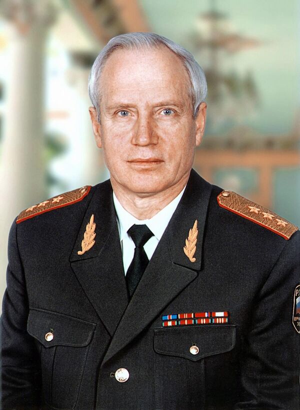 20 мая 2000 года Лебедев назначен на пост директора СВР России. Через три года ему будет присвоено звание генерала армии. - Sputnik Азербайджан